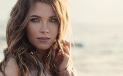 苍井空裸乳照免费